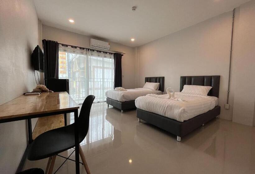 غرفة قياسية مزوَّدة بشُرفة, Life Hotel Rong Khun