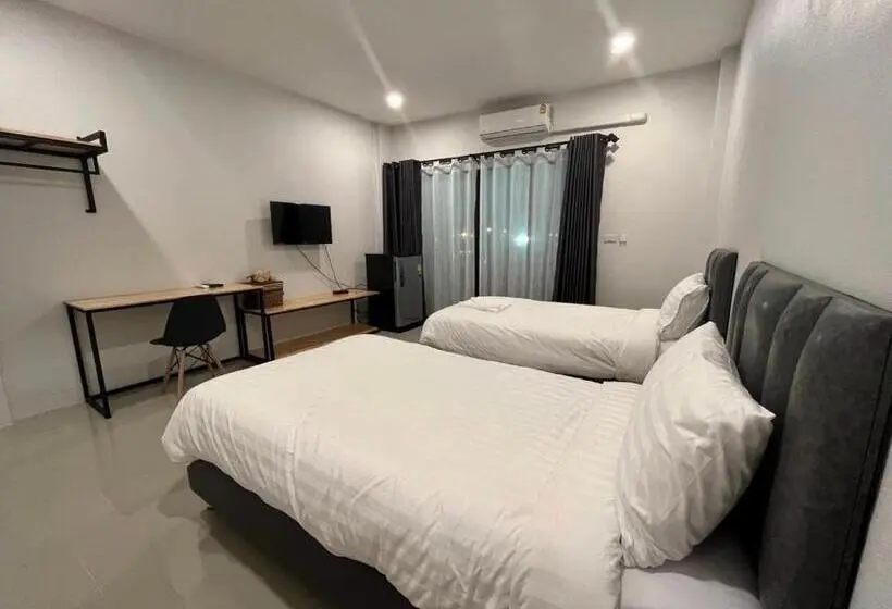 バルコニー付きスタンダードルーム, Life Hotel Rong Khun