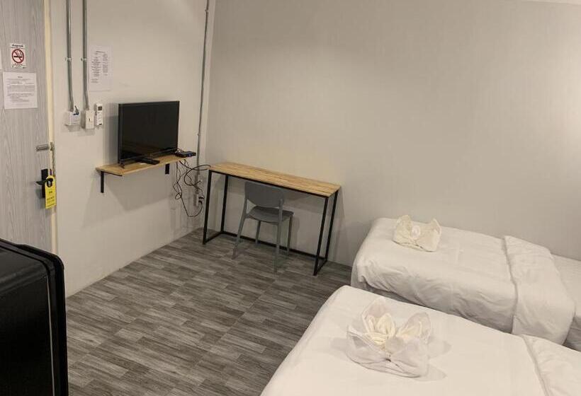 غرفة ديلوكس ثلاثية, Life Hotel Rong Khun