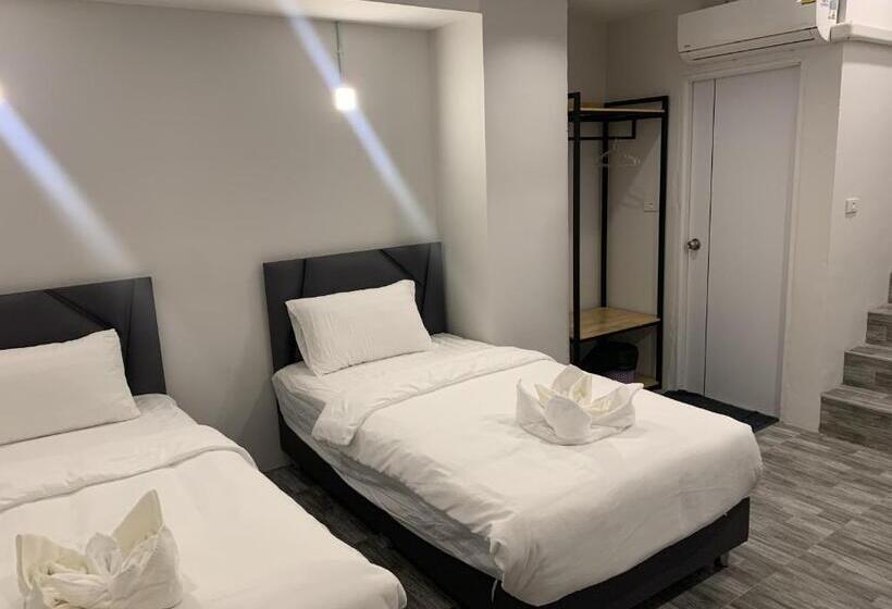 غرفة ديلوكس ثلاثية, Life Hotel Rong Khun