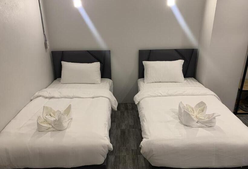 غرفة ديلوكس ثلاثية, Life Hotel Rong Khun