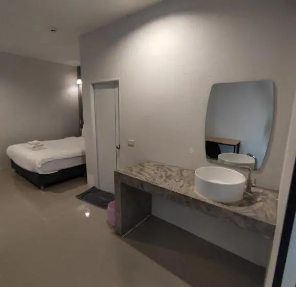 スーペリアールーム, Life Hotel Rong Khun