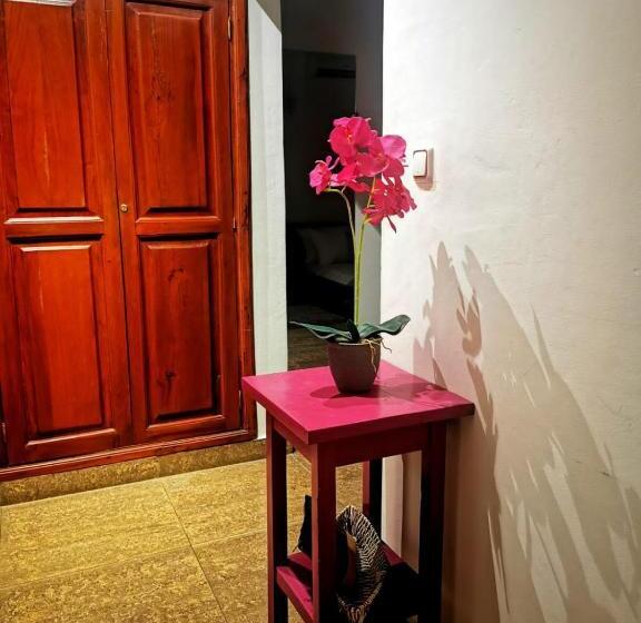 اتاق استاندارد, L Address