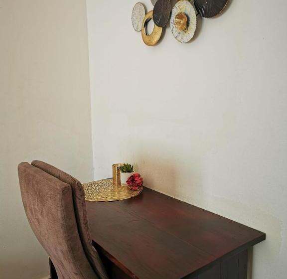 اتاق استاندارد, L Address