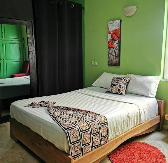 اتاق اکونومی, L Address