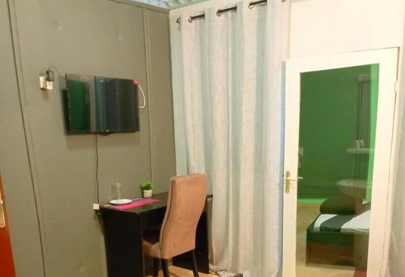 اتاق اکونومی, L Address