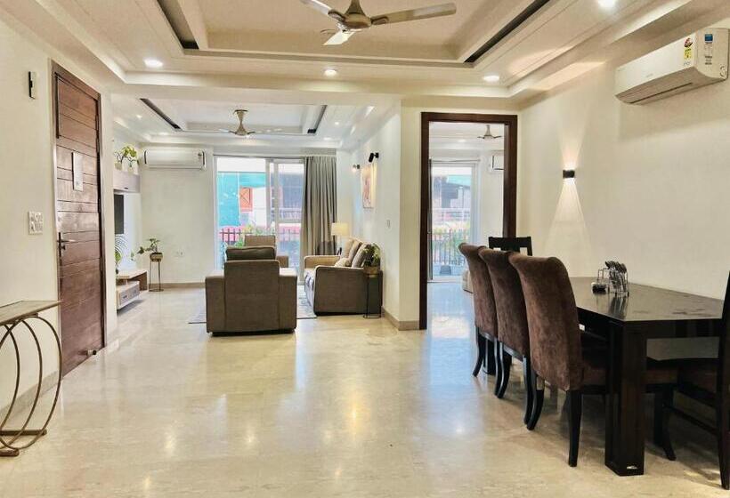 Huoneisto 3 Makuuhuonetta, Bedchambers Serviced Apartments, Ardee City