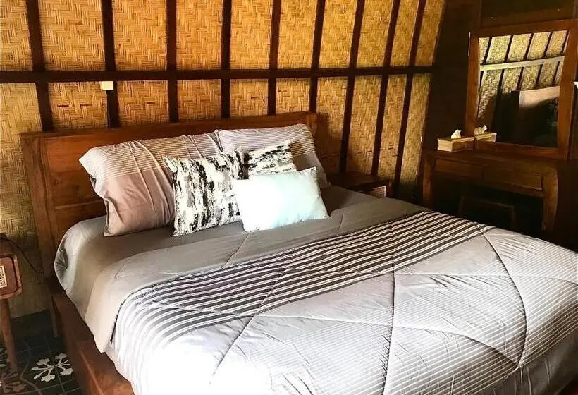 ガーデンビューの１ベッドルームビラ, The Green Ujung Villa