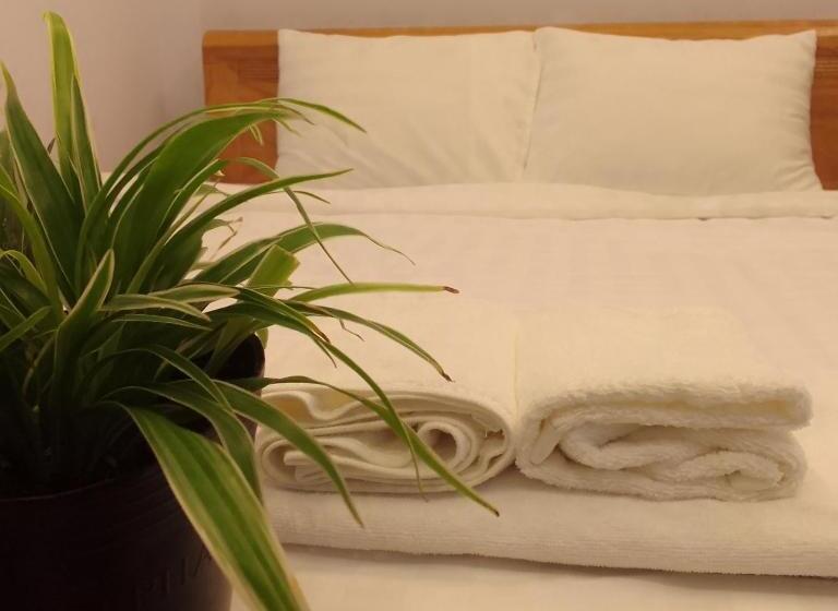 اتاق استاندارد با تخت بزرگ, 102 House