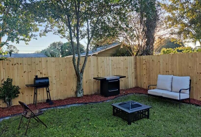 غرفة قياسية, Roosevelt Inn