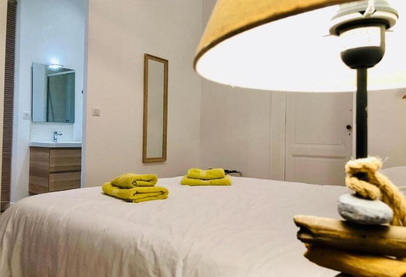 Номер Стандарт Вид на Сад, Château Fauchey