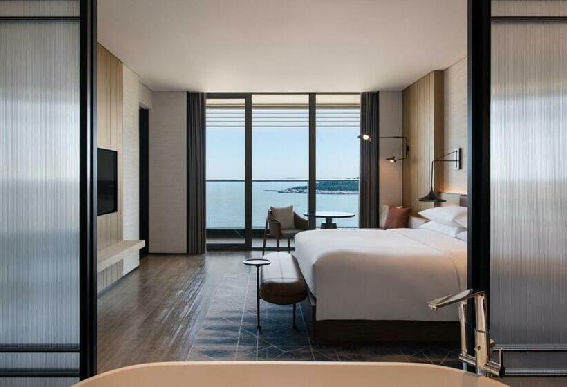 带大床的复式套间, Sheraton Ningbo Xiangshan Resort