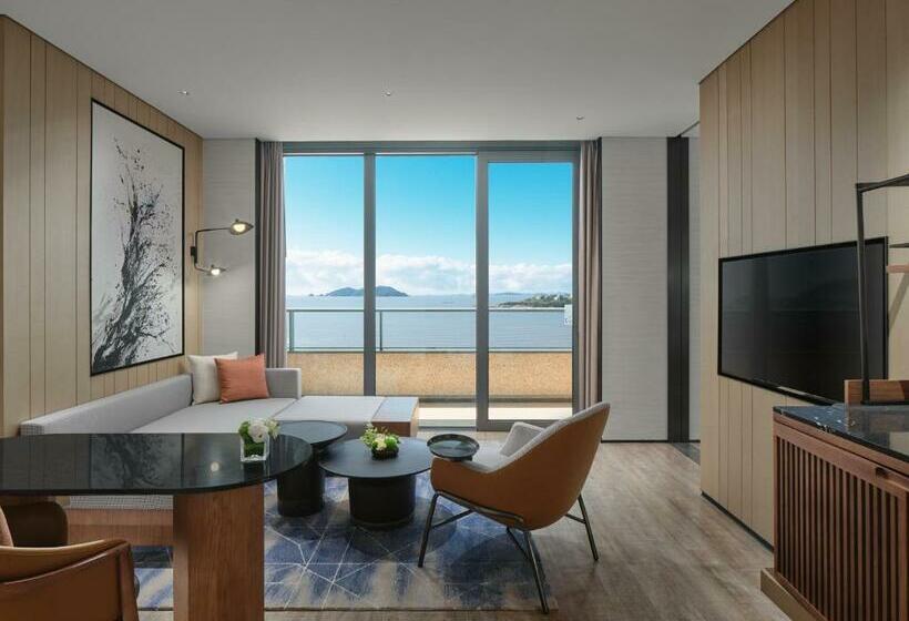 带大床的复式套间, Sheraton Ningbo Xiangshan Resort