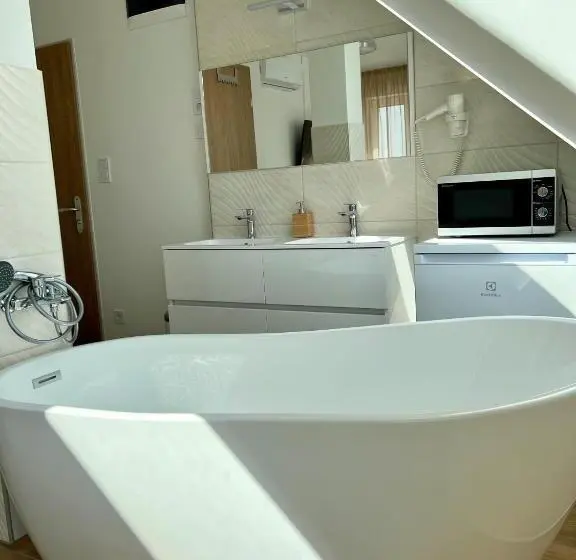 デラックスルーム, Panoráma Apartman Mogyoród