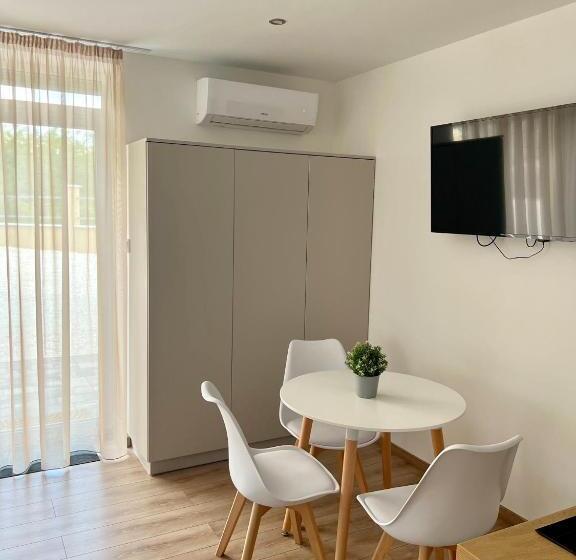 テラス付スタンダードルーム, Panoráma Apartman Mogyoród