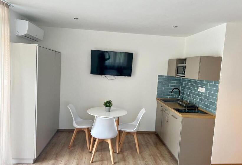 Номер Стандарт с Террасой, Panoráma Apartman Mogyoród