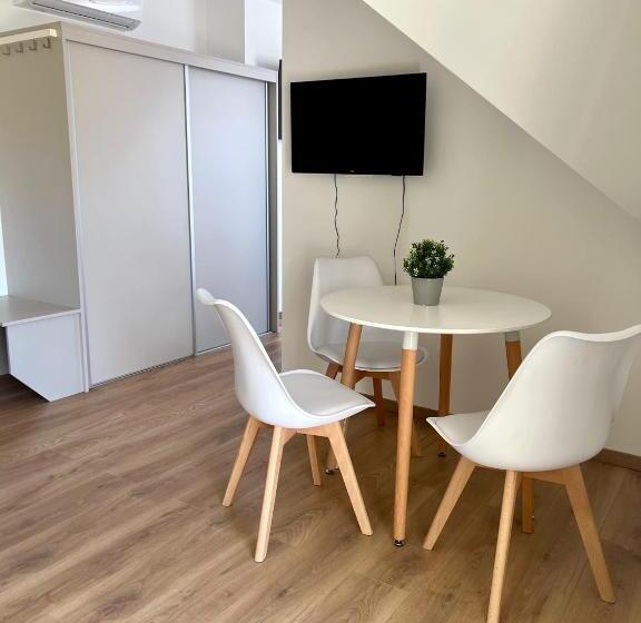 スタンダードトリプルルーム, Panoráma Apartman Mogyoród