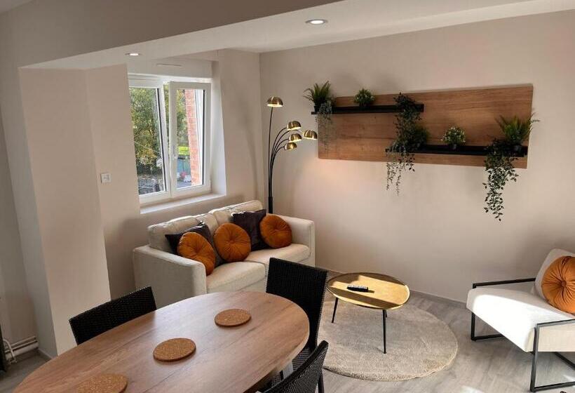 דירת שלושה חדרים, Le Clos Joli