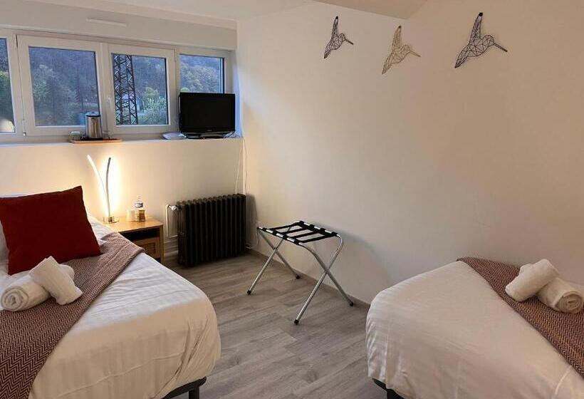 דירת שלושה חדרים, Le Clos Joli