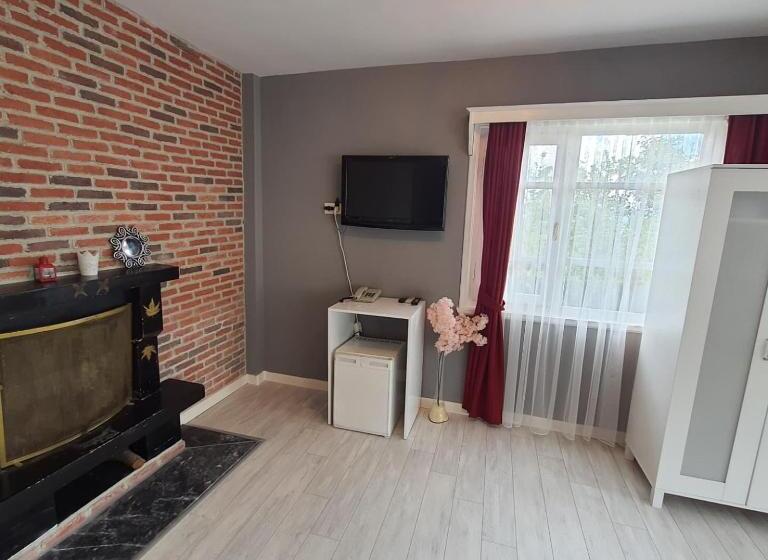 سوییت با چشم‌انداز باغ, Beyazev Buti̇k Otel Maşuki̇ye