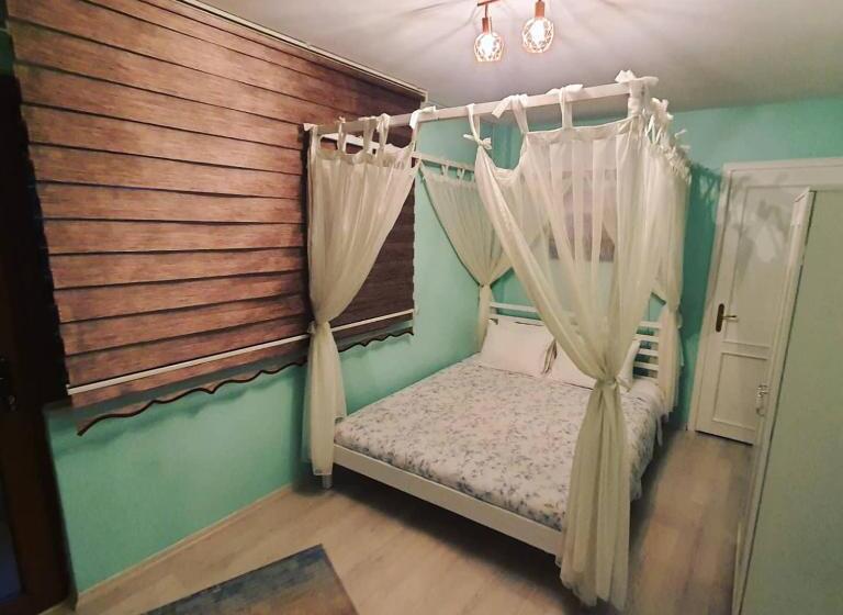 اتاق استاندارد با بالکن, Beyazev Buti̇k Otel Maşuki̇ye