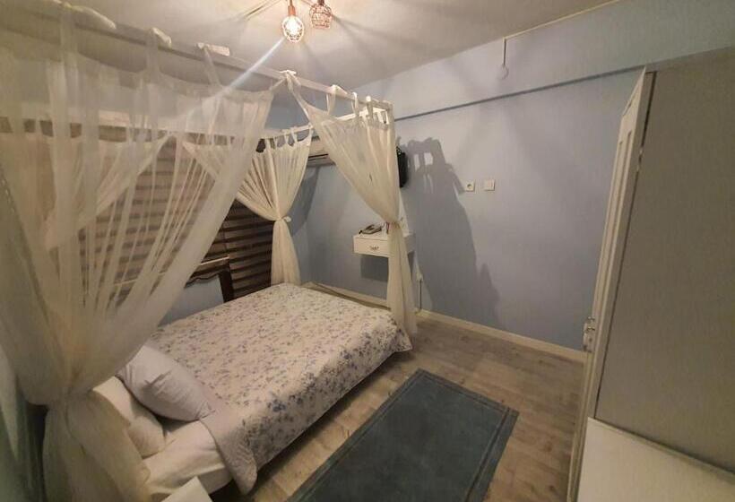 اتاق استاندارد با بالکن, Beyazev Buti̇k Otel Maşuki̇ye