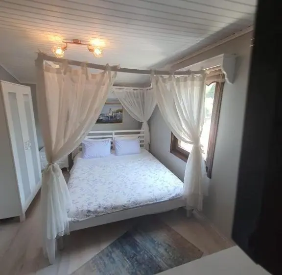 エコノミールーム, Beyazev Buti̇k Otel Maşuki̇ye