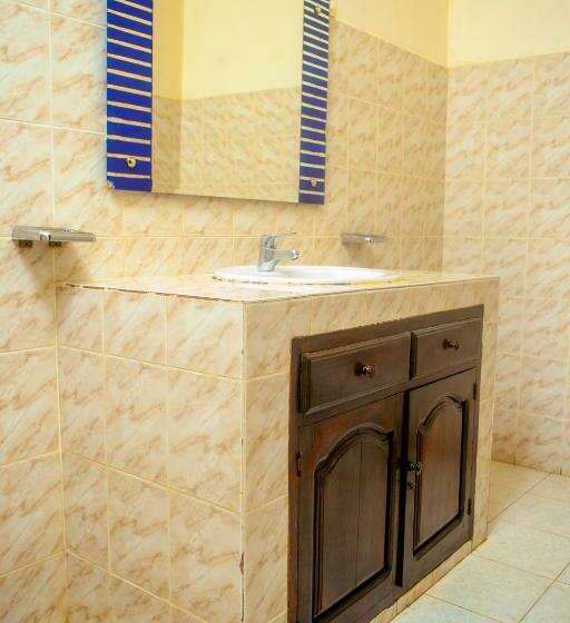 Családi Szoba, Lotus