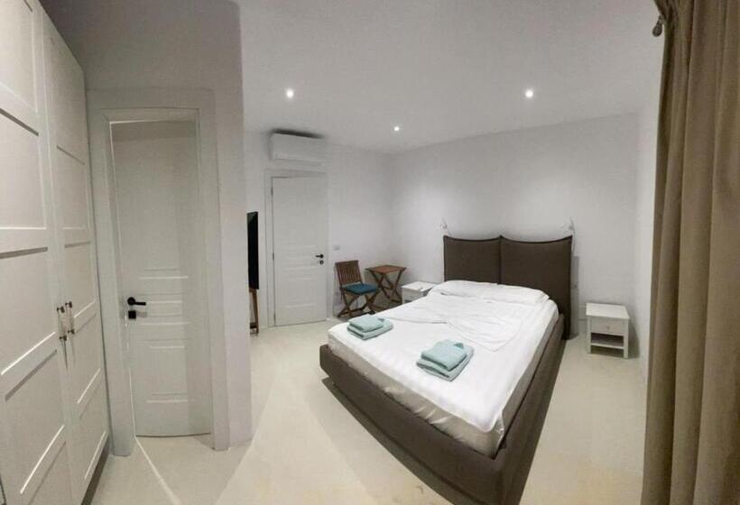 اتاق استاندارد با چشم‌انداز دریا, Luna