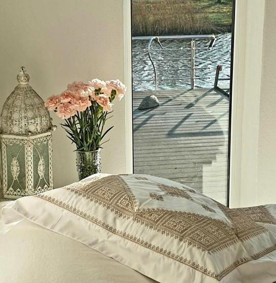 חדר סטנדרט נוף לאגם, Guesthouse Amberdi, Fly & Stay