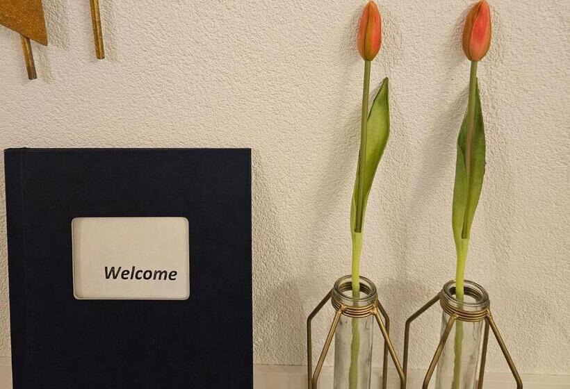 חדר סטנדרט נוף לאגם, Guesthouse Amberdi, Fly & Stay