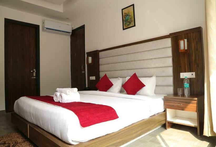 Стандартный Номер Кровать Кинг, Cordelia Inn By Devpaga Hotels Pvt Ltd