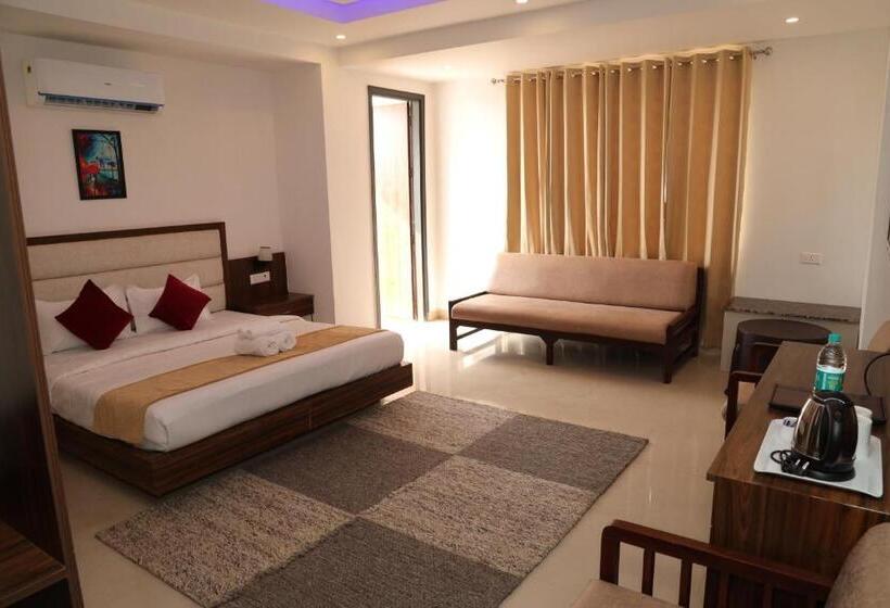 Стандартный Номер Кровать Кинг, Cordelia Inn By Devpaga Hotels Pvt Ltd