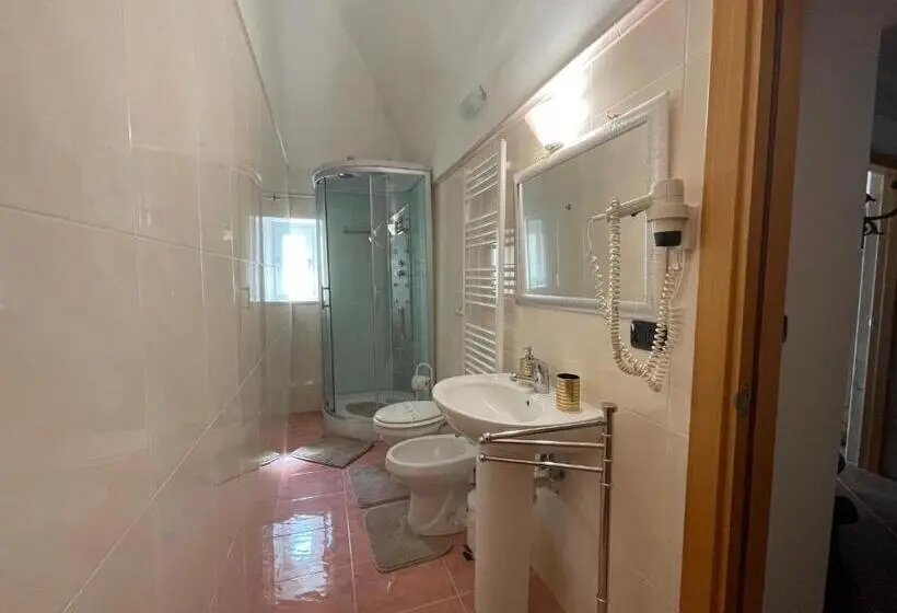 آپارتمان 1 خوابه با تراس, B&b Le Volte 27