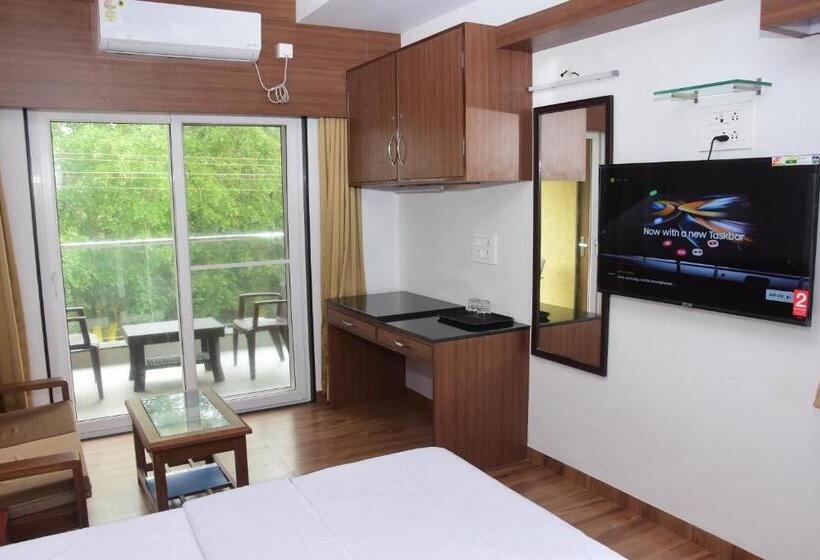 חדר סטנדרט יחיד עם מרפסת, Regal Panhala Residency