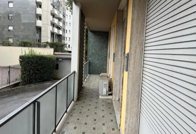اتاق استاندارد با سرویس بهداشتی مشترک, Bergamo Automatic Rooms Self Check In