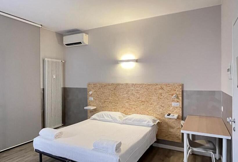 اتاق استاندارد با سرویس بهداشتی مشترک, Bergamo Automatic Rooms Self Check In