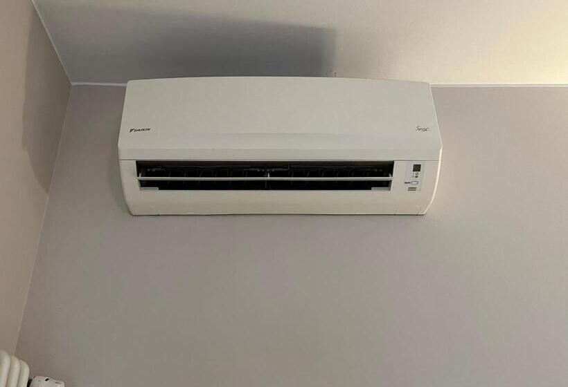 اتاق استاندارد با سرویس بهداشتی مشترک, Bergamo Automatic Rooms Self Check In