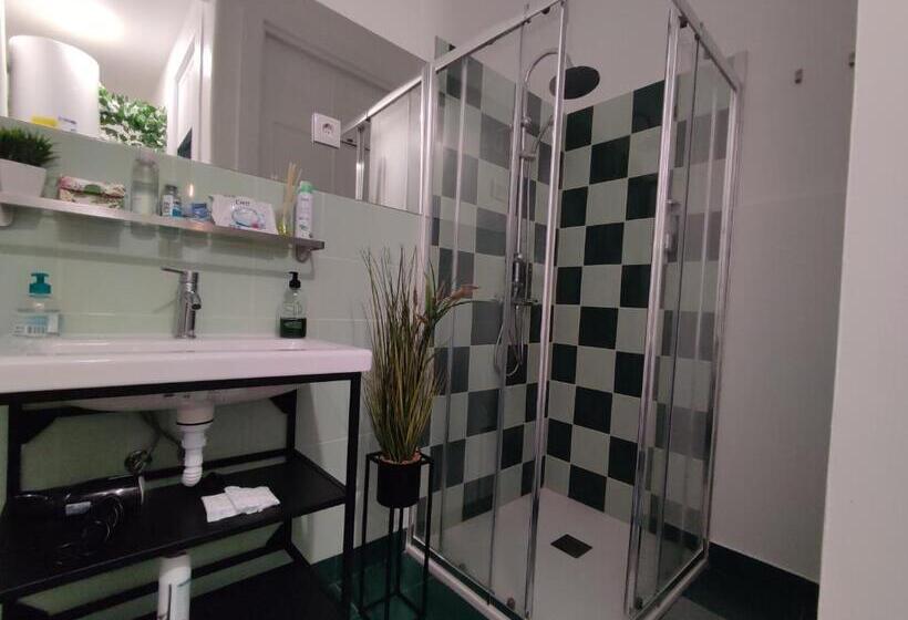 اتاق استاندارد با سرویس بهداشتی مشترک, Vila Santa Cruz Guest House