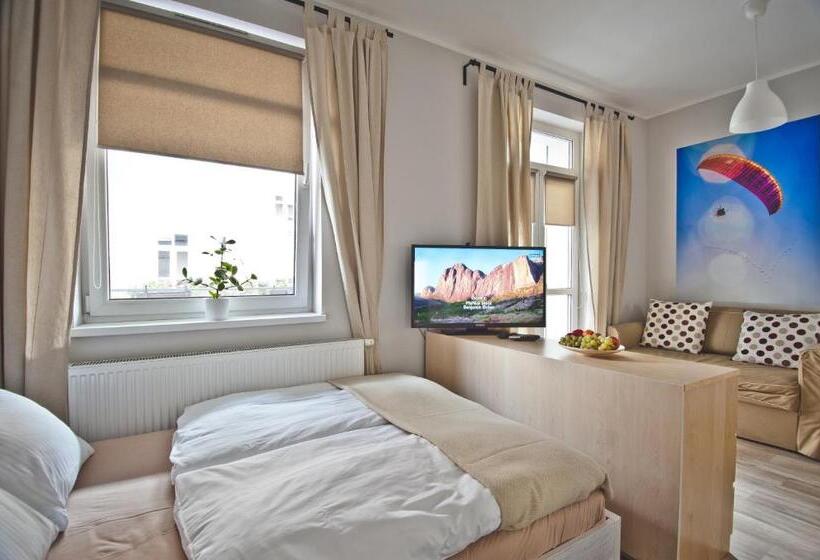 استودیو استاندارد با تراس, Apartamenty Leszno