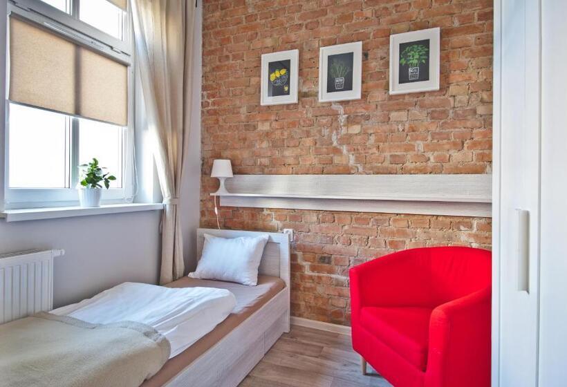 اتاق استاندارد یک نفره, Apartamenty Leszno