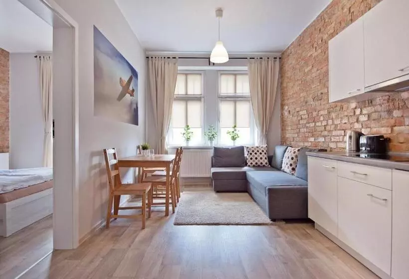 バルコニー付き1ベッドルームアパートメント, Apartamenty Leszno