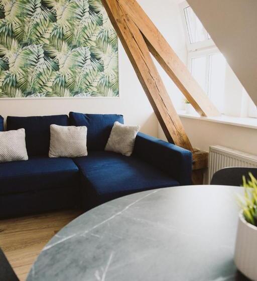 اتاق خانوادگی, Apartamenty Leszno