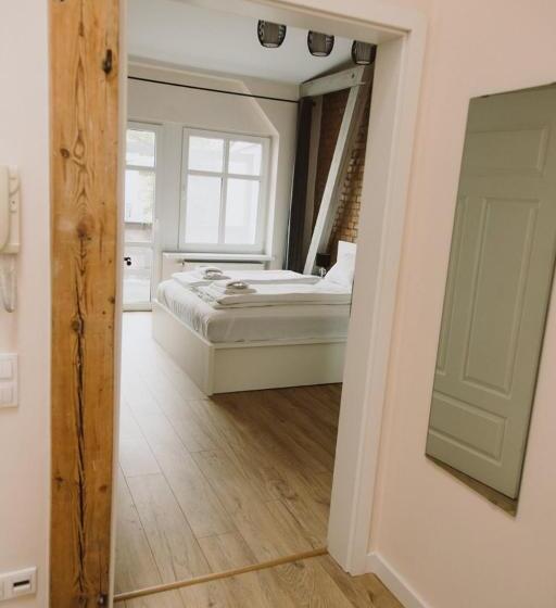 اتاق خانوادگی, Apartamenty Leszno