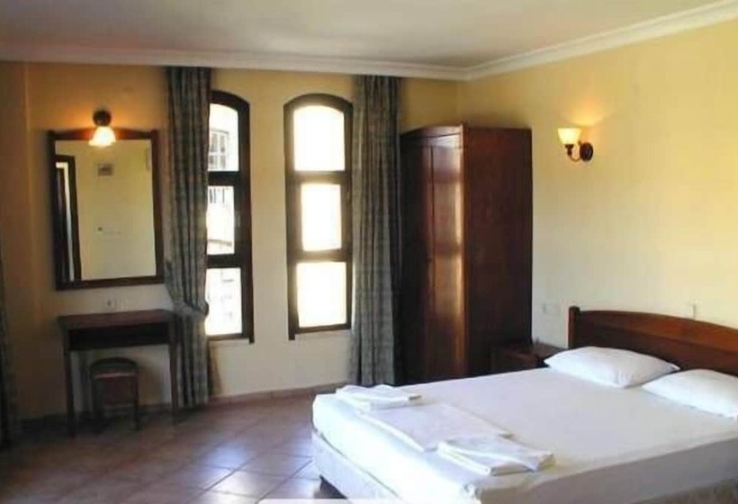 דירת חדר, Club Turquoise Apartments