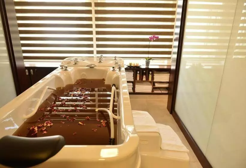 デラックスルーム, Ea Hotel Atlantic Palace