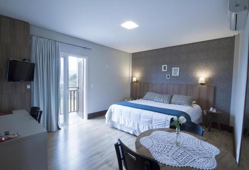 带阳台的高级房间, Bormon