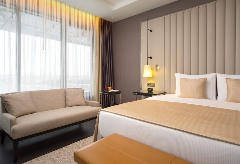 סוויטה, Doubletree By Hilton Hotel Minsk