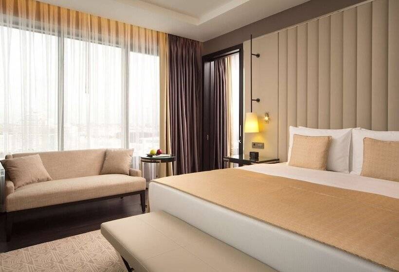 סוויטה, Doubletree By Hilton Hotel Minsk