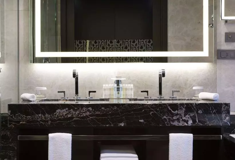 スイート, Doubletree By Hilton Hotel Minsk